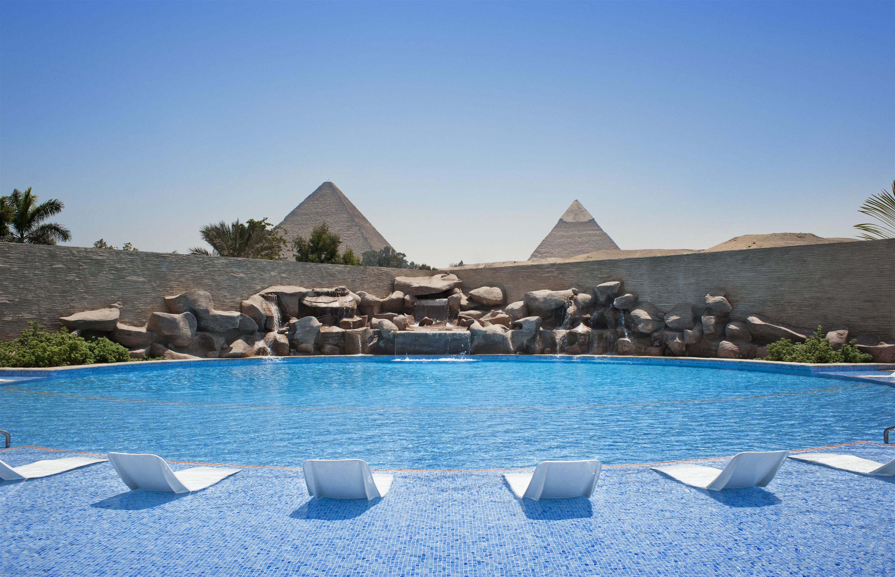 Le Meridien Pyramids Hotel & Spa Giza Eksteriør bilde